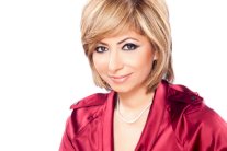 لميس الحديدي تؤكد: أمي ليست ناهد شريف