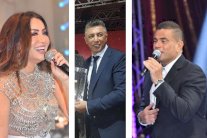 لطيفة تستمع لعمرو دياب بعد وصلتها في حفل 