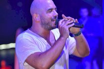 محمود العسيلي يُحيي حفله في الساحل الشمالي