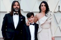 نادين لبكي تدخل حفل الأوسكار مع الطفل زين