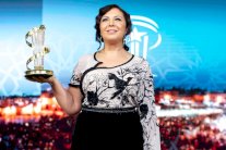 تكريم الممثلة المغربية منى فتو في مهرجان مراكش