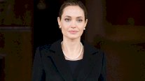 أنجلينا جولي تدعو للتبرع لضحايا الزلزال الذي ضرب سوريا وتركيا