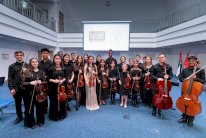 مهرجان أبوظبي يقدّم ليا تزو وموسيقيي الإمارات الشباب في أمسية لروائع الموسيقى الكلاسيكية