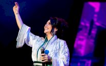 نجوم الغناء من الشرق والغرب يمتعون جمهور 