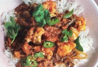  الأرز بالكاري والقرنبيط