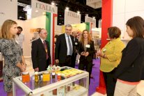 25 شركة إيطالية بـ