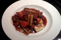 حساء لحم البقر مع الخضر