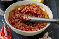 هريسة الفلفل الحار مكوّن أساسي في مطبخك 