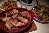 الدجاج المشوي مع سلطة الملفوف والبرتقال