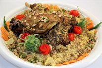 فخذ الغنم المحشو بالأرز