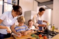 الطبخ مع الأطفال.. احتياطات السلامة
