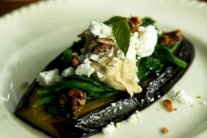  الباذنجان المشوي بالفيتا