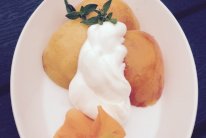 حلوى الخوخ بالقشطة