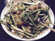 سلطة الخضار المبشورة