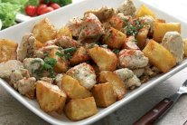 شيش طاووق مع مكعبات البطاطا