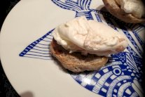 بالصور.. طريقة جديدة لسلق البيض