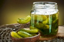 مخلل الخيار بأسهل طريقة