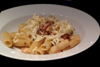 المعكرونة بالدجاج والفطر