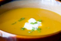 حساء اليقطين مع الخُضَر