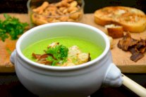 حساء البازلاء الشهيّ