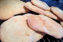 إصنعي خبز البيتا في مطبخك