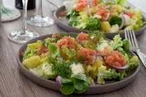 البطاطا بالكافيار والشبت