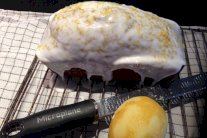 كعكة الجدة مع برش الليمون