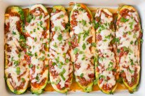 قوارب الكوسا بالجبن