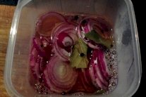 تخليل البصل بأسهل طريقة