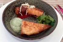 السمبوسة المقلية بسمك القد والبطاطا