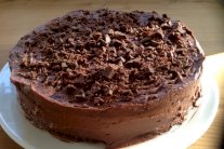 كعكة الشوكولا بالكريما