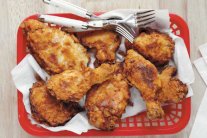 خطوات قلي الدجاج بطريقةٍ صحيحة