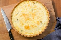 فطيرة الجبن CHEESY QUICHE