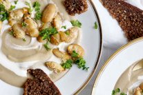 حساء الجزر الأبيض مع الفاصوليا