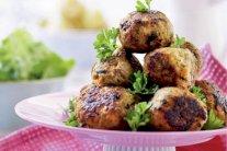 كرات لحم الغنم مع الكسكس