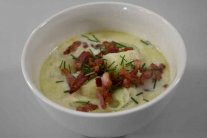 حساء الدجاج بالخُضَر