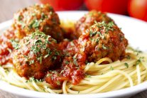 المعكرونة مع كرات اللحم