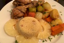 الكسكس بالدجاج والخُضَر