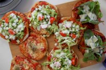 ​​​​​​​حضروا البيتزا الشهية في مطبخكم