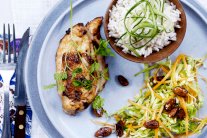 صدر الدجاج مع اللوز الحار