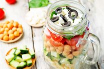 ثلاثة أنواع من السلطة لزاد الأطفال