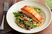 السلمون بصلصة الزنجبيل