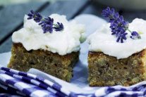 كعكة الجزر بالجوز