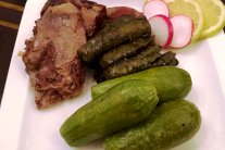 الكوسا المحشي مع ورق العنب واللحم