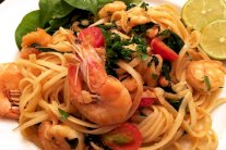 المعكرونة بالسبانخ والروبيان