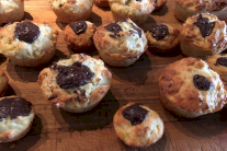 مافنز الموز بالشوكولاتة