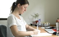 نصائح حول كيفية المشي والجلوس تجنبك أمراض العامود الفقري