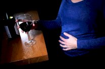 تجنبِ النبيذ خلال محاولات الحمل