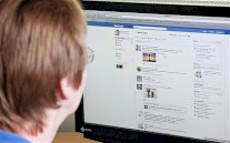 فايسبوك يطلق خدمة جديدة للتحويلات المالية