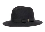 القبعة موضة الرجال لهذا الموسم 